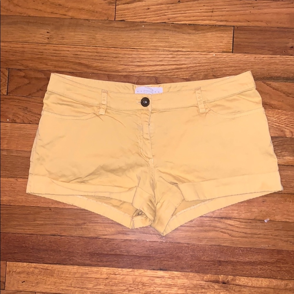 Kenzie Shorts Yellow Size 10